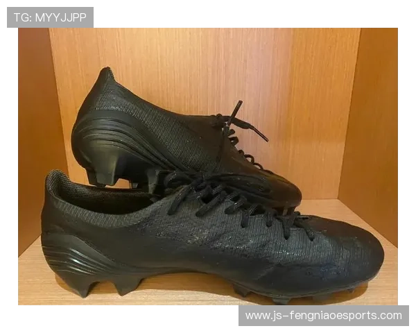 适合女性球员的球星同款足球鞋推荐，提升场上表现与舒适感